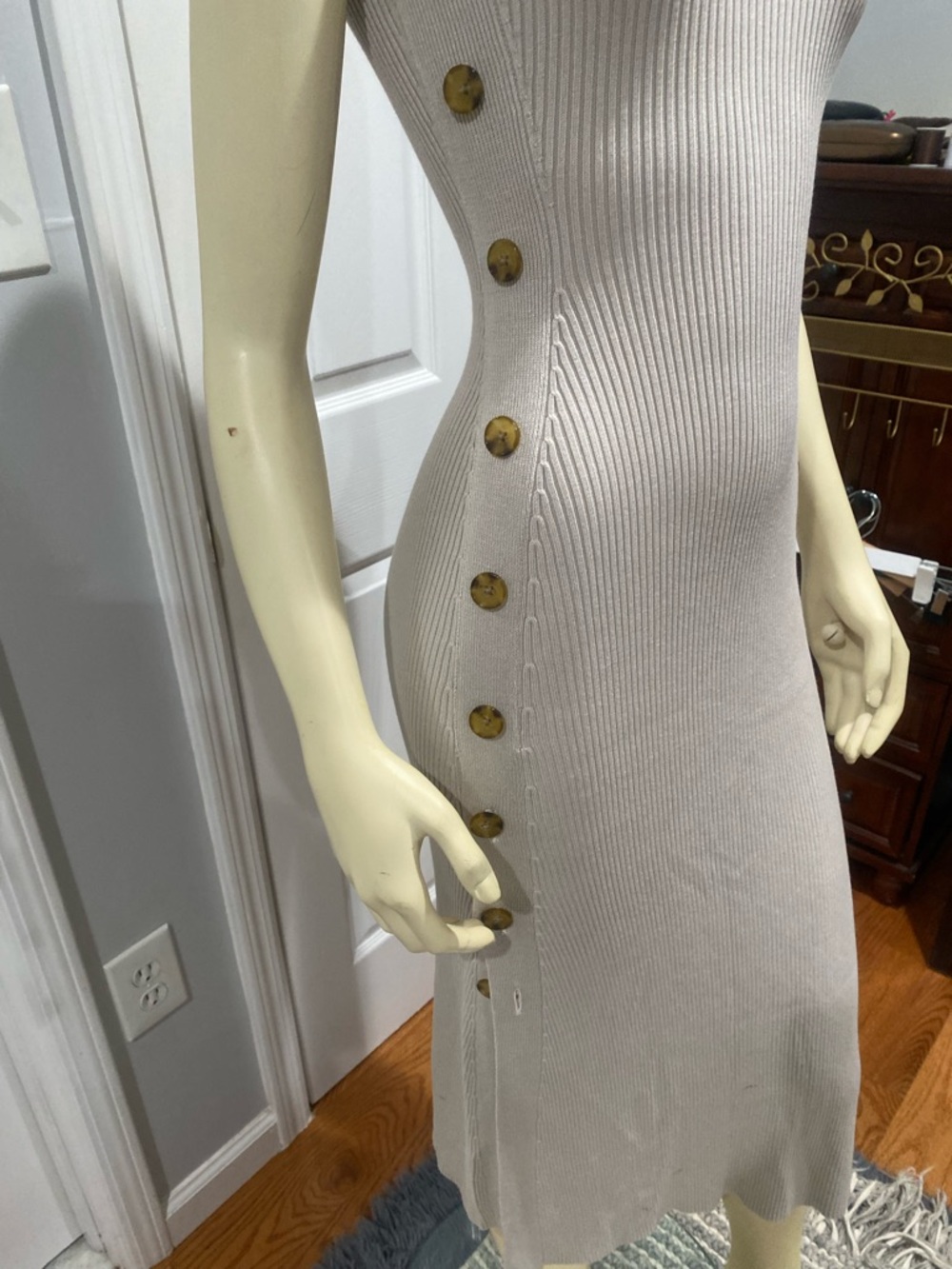 HFR NICOLE BENEFIELD
Maxi Sweater Dress Sleeveless Ribbed Tank Light Beige/ XSp - Picture 8 of 8